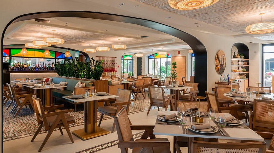  Oak Tree Restaurant 